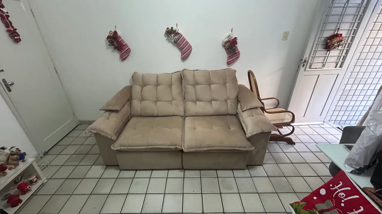 Vendo sofá, EXTREMAMENTE NOVO - Foto 3