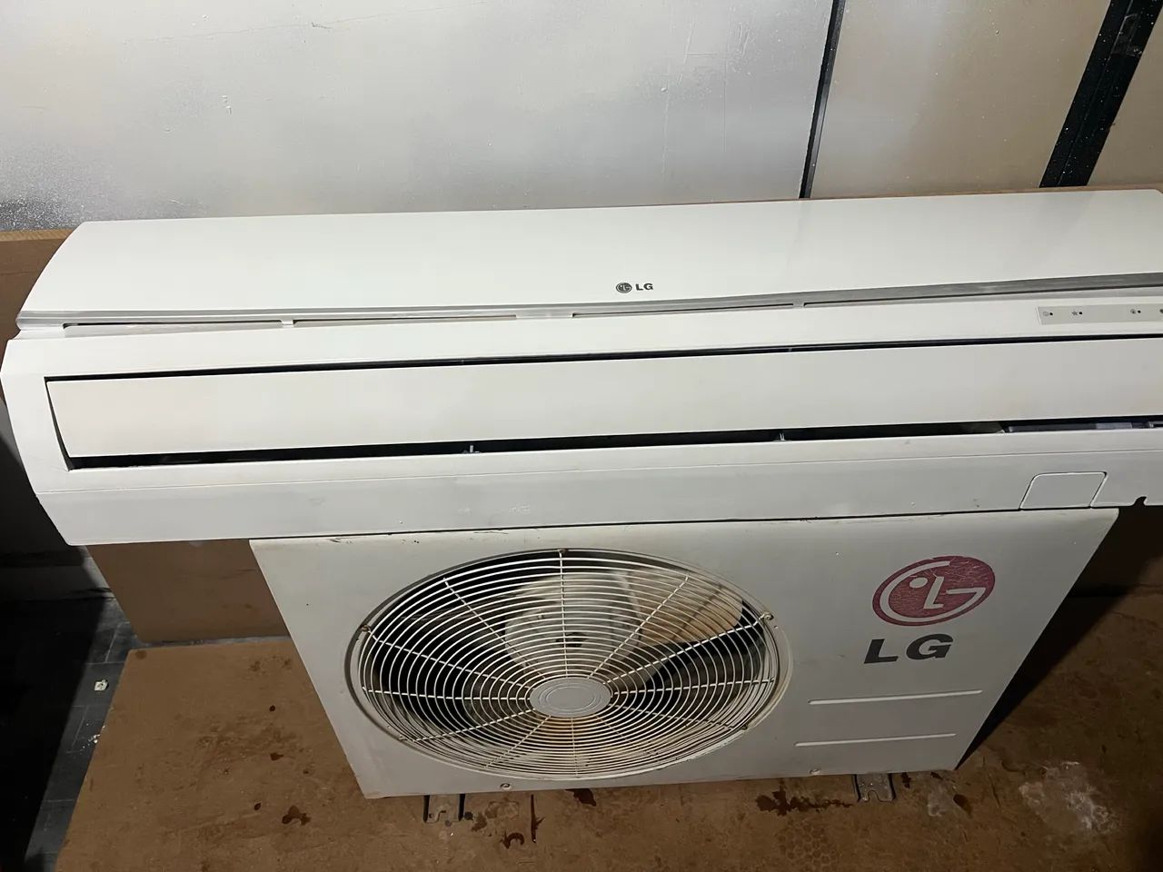 Ar condicionado 24 mil BTUs LG , 1 ano de garantia , preço de black friday  - Foto 3