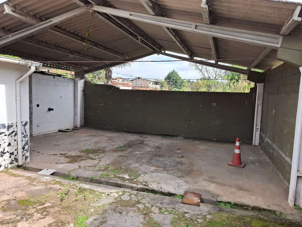 Terreno com Barracão