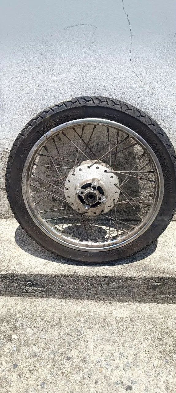 Roda de moto com pneu - Foto 2