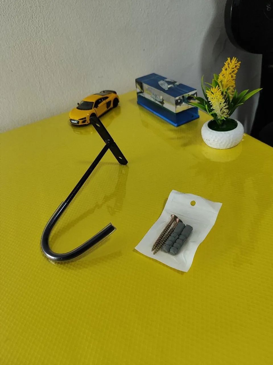 1x suporte de parede para bicicleta - organize e economize espaço - Foto 3