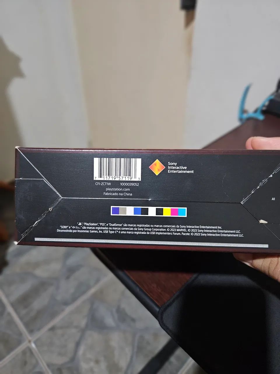 Controle PS5 Marvel's Spider Man 2 - edição limitada - nunca aberto - Foto 4