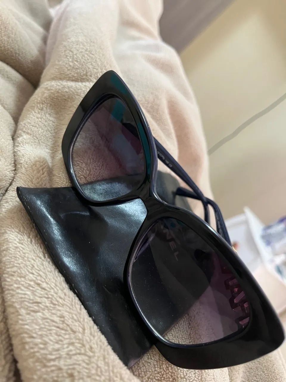 Óculos Chanel com Strass Original - Foto 4