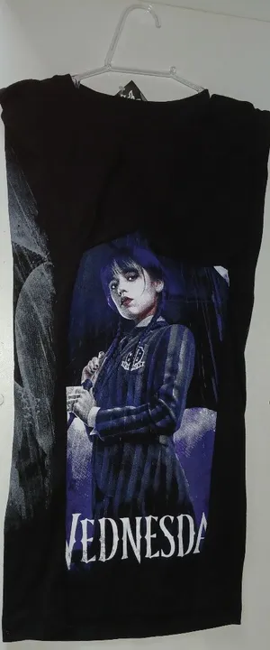 CAMISETA INFANTIL WANDINHA 16 ANOS FAIMILIA ADDAMS VANDINHA WEDNESDAY