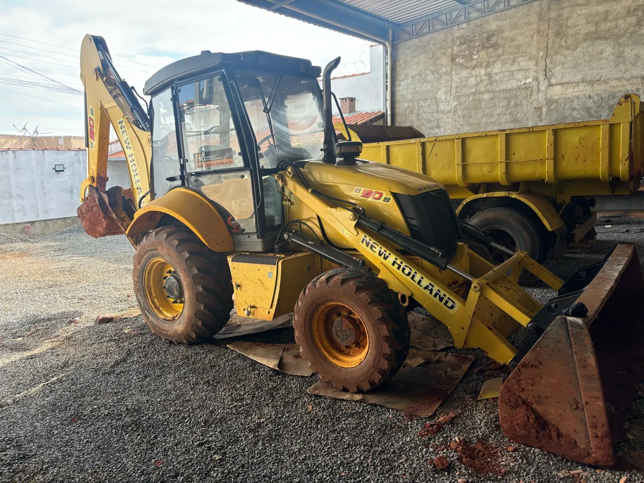 retroescavadeira New Holland B90B