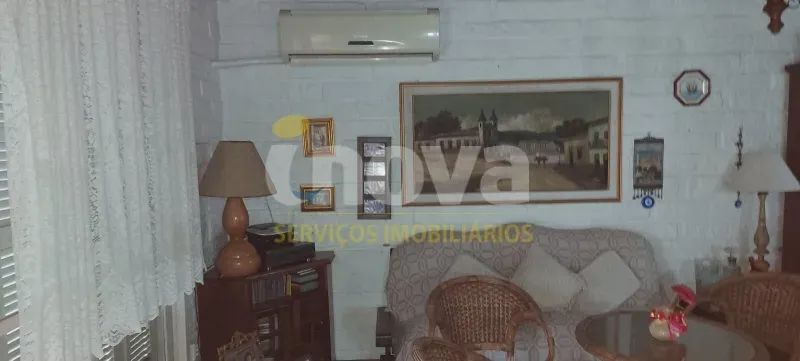 CASA COM EXCELENTE LOCALIZAÇÃO E 06 DORMITÓRIOS EM TRAMANDAÍ - Foto 2