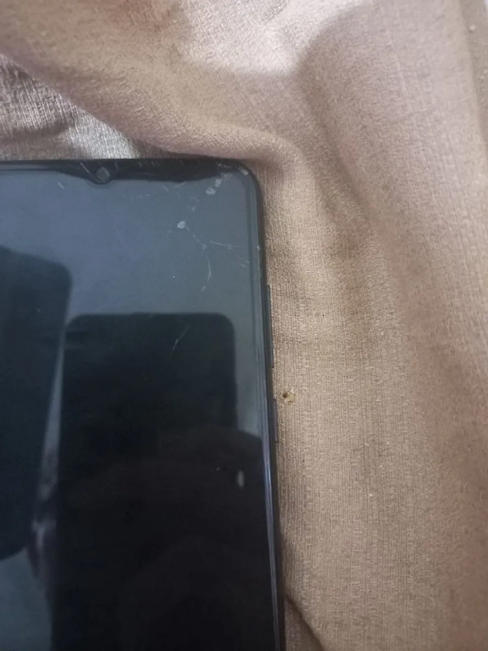 VENDO CELULAR SANSUNG A04- VALOR 400
