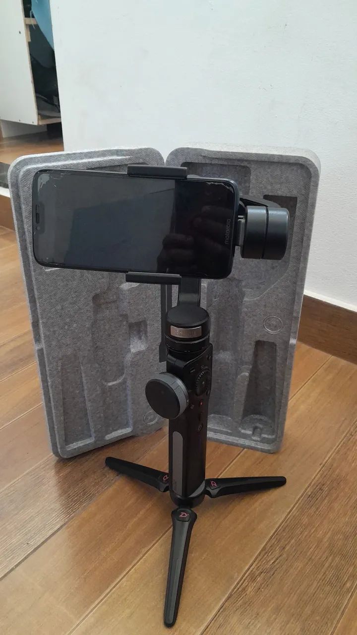 Estabilizador Gimbal ZHIYUN SMOOT 4 para Celular  - Foto 2