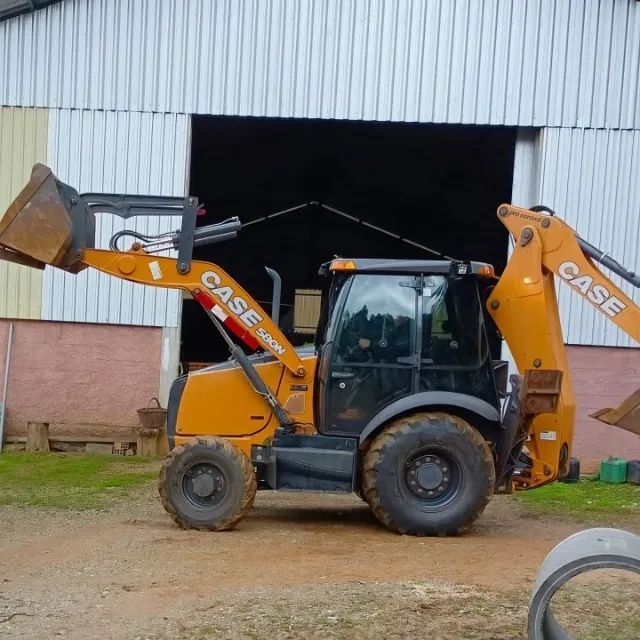 Retroescavadeira CASE 580N - 4X4 - Ano 2021 - Foto 2