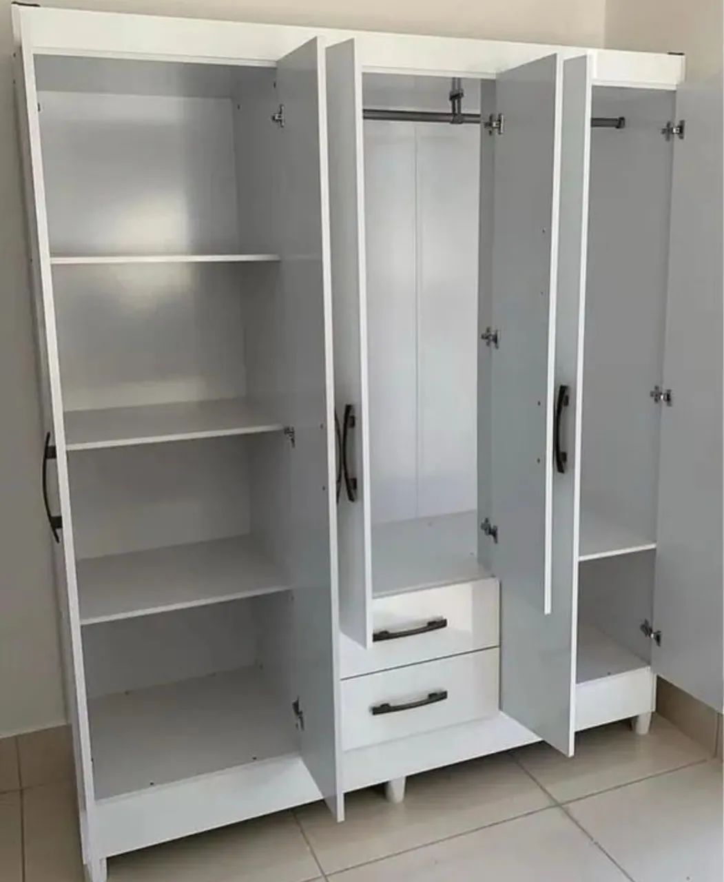 Guarda roupa 6 portas  - Foto 2