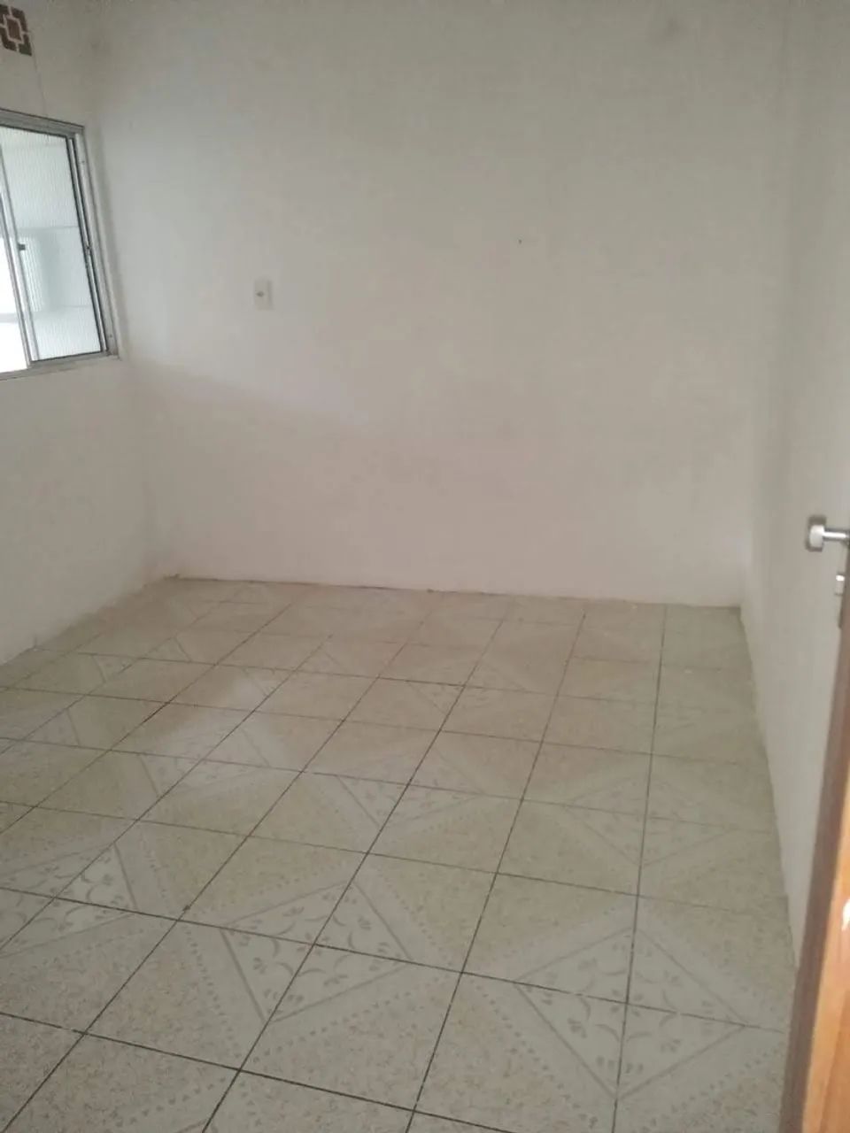 Vende-se Casa / Troco por carro com volta - Foto 5