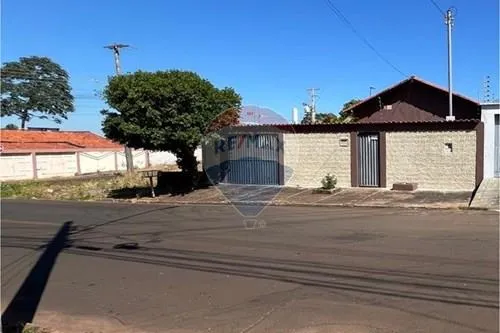 CASA A VENDA NO SETOR RODOVIÁRIO