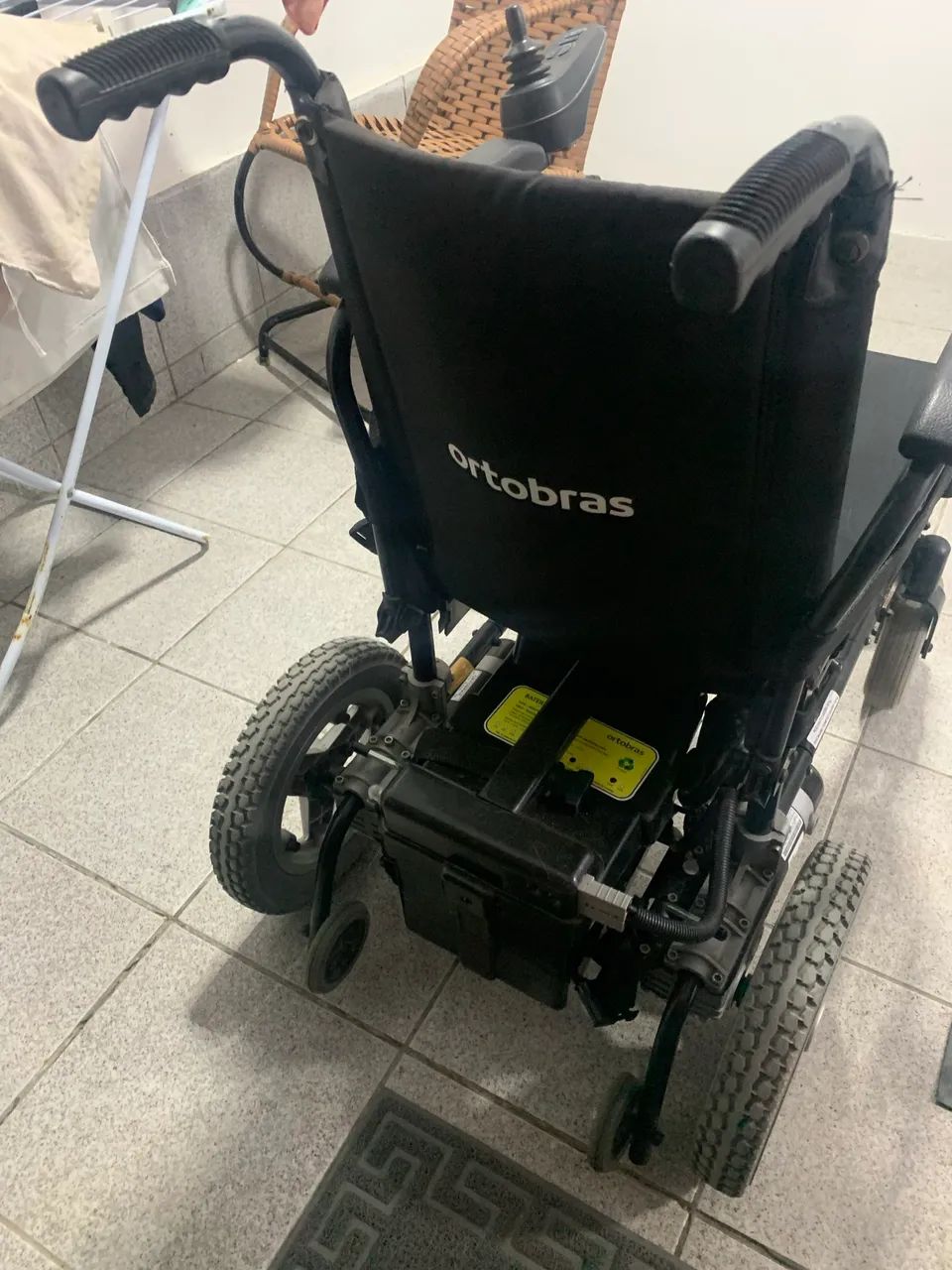 Cadeira de Rodas Elétrica Completa e Funcional - Foto 3