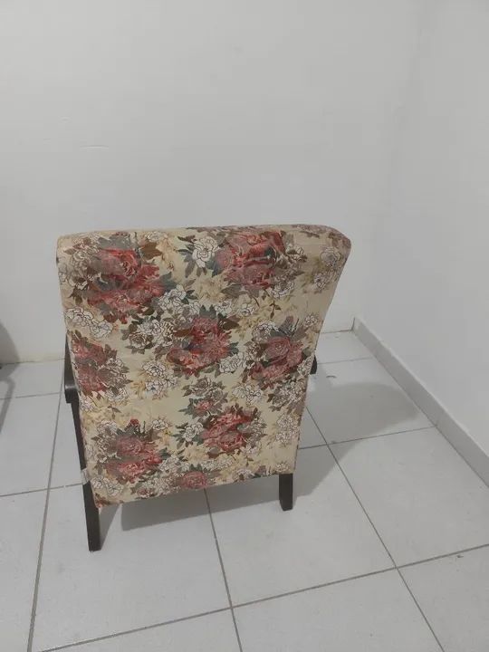Poltrona com estampa Floral  - Foto 2