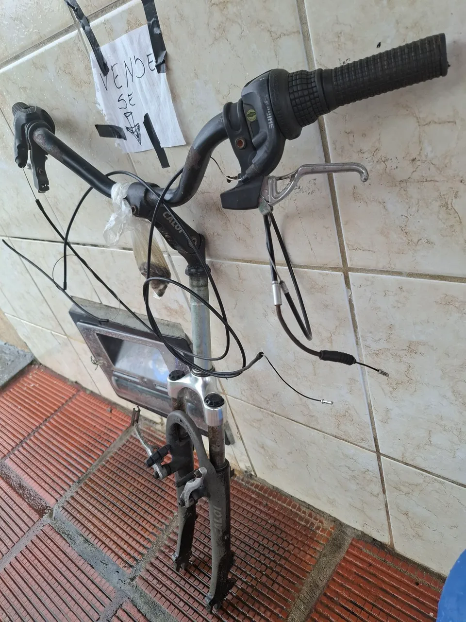 Garfo e guidão de bicicleta CALOI