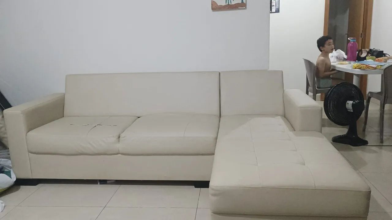 Sofá courino em L