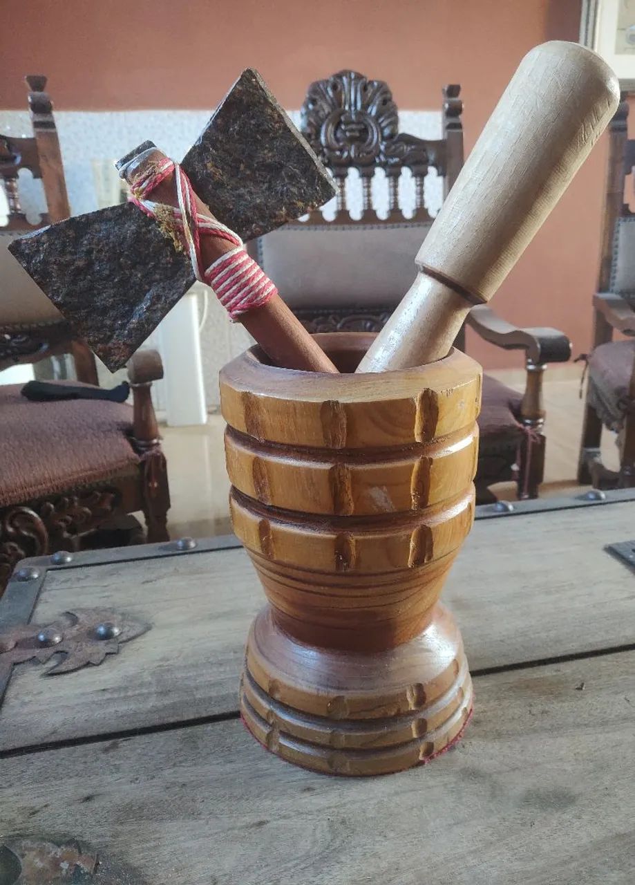 Conjunto Pilão de Madeira Maciça + Machado de Pedra Oxê de Xangô - Foto 4