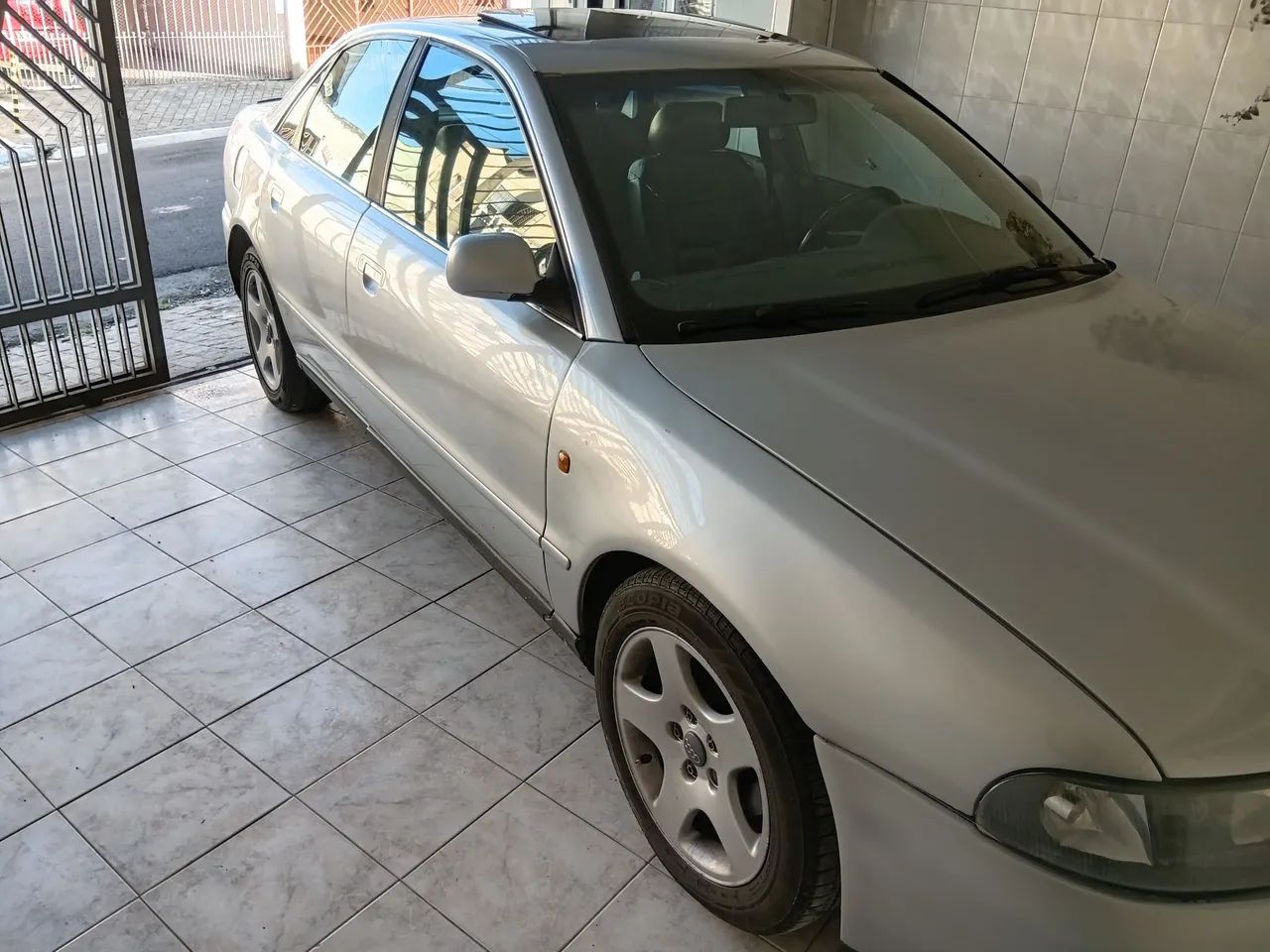 Audi A4 1.8 Mec. 1997 - Foto 4