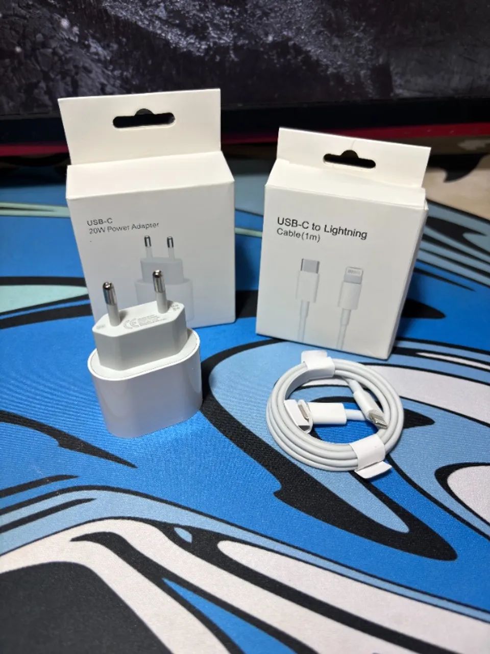 Kit Carregador + Cabo USB-C ou USB-C Lightning - Foto 2