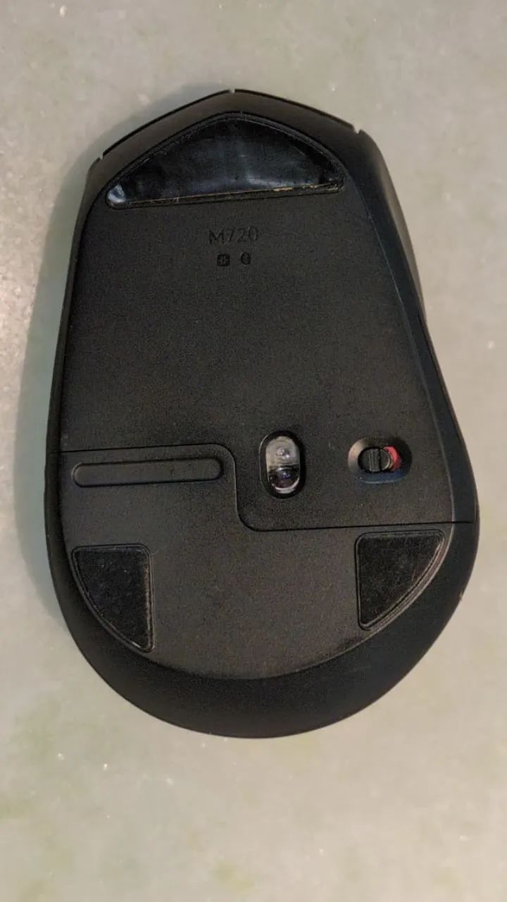 Mouse Logitech M720 Triathlon com receptor Unifying - para conserto/peças - R$ 80 - Foto 3