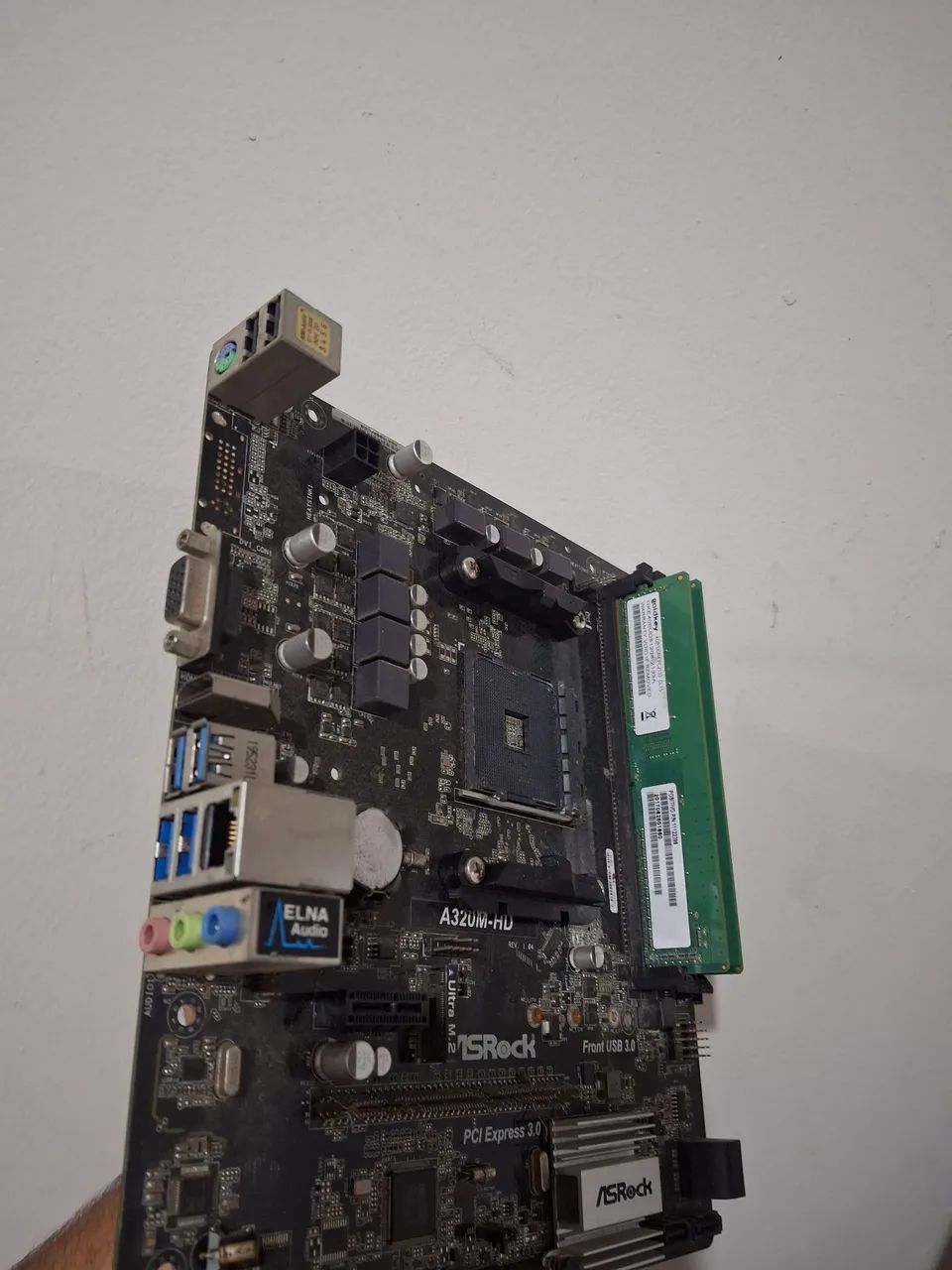 Placa mãe Micro ATX com 8GB de RAM - Foto 2
