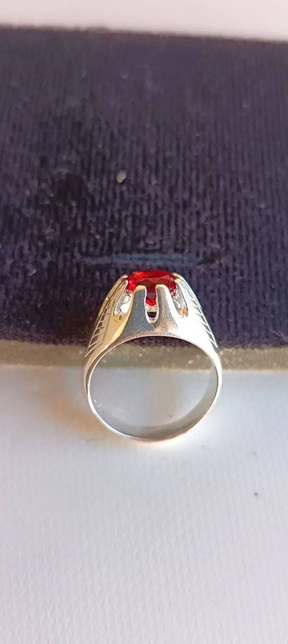 ANEL DE PRATA 925 COM ZIRCÔNIA VERMELHA,
