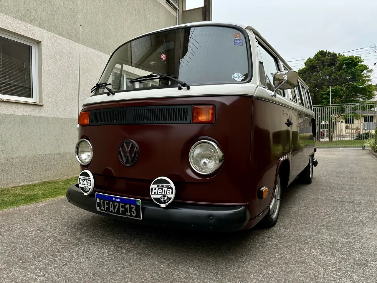 Volkswagen Kombi Standard/ Luxo/ Serie Prata 1986