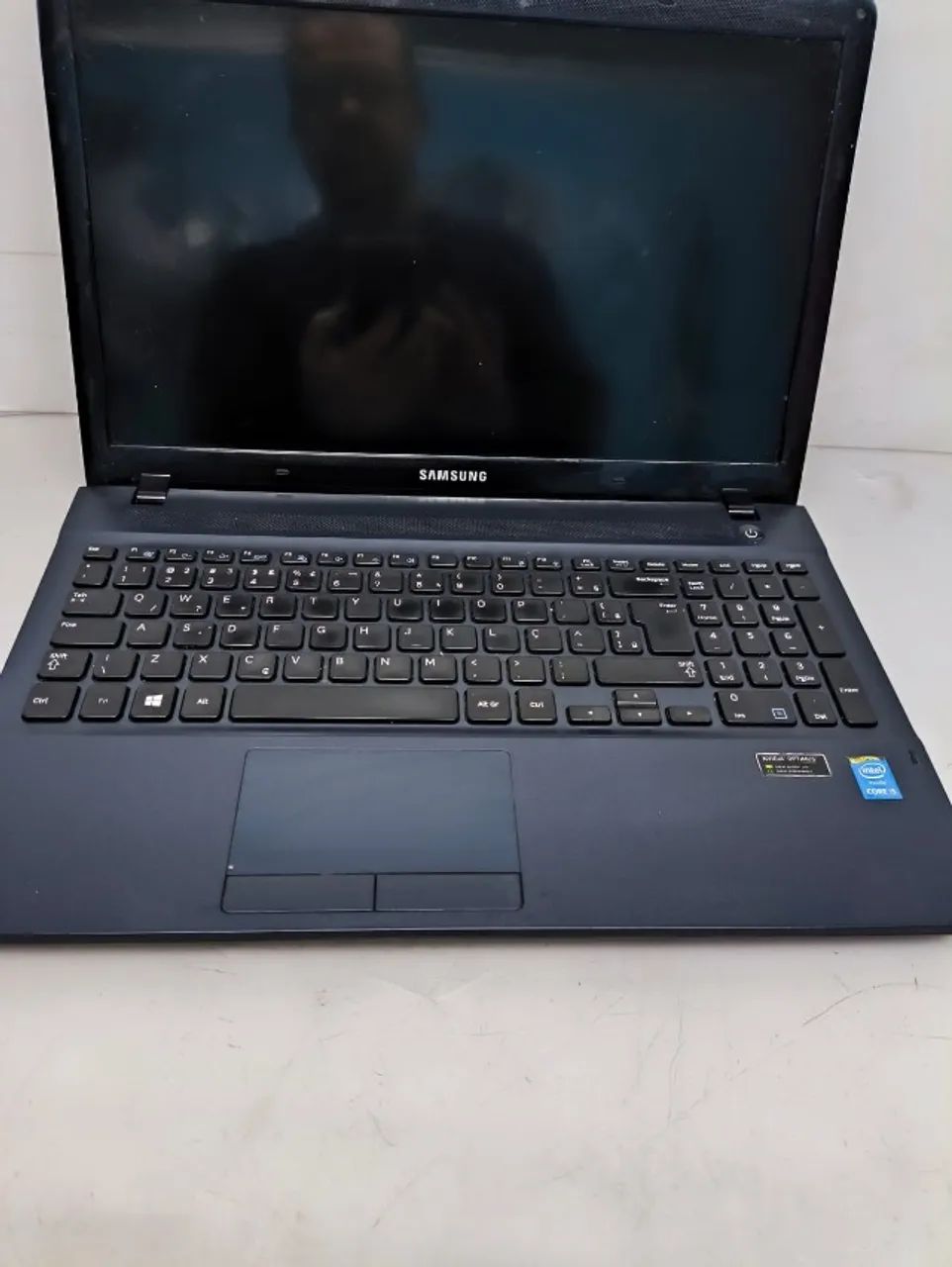 Notebook Samsung NP270 i5-4210U , 8 GB , SSD 240 GB. - Foto 2