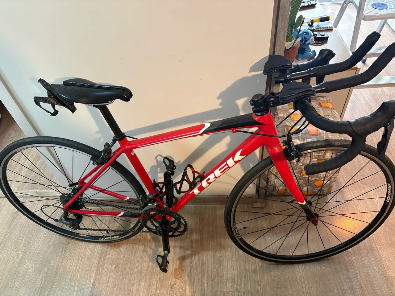 Bicicleta Trek Domane AL2