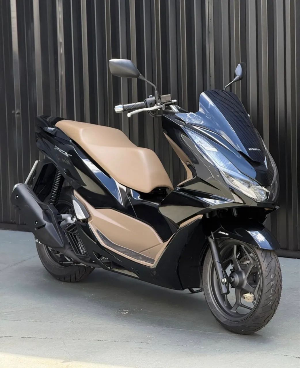 PCX DLX 2026 - Foto 3