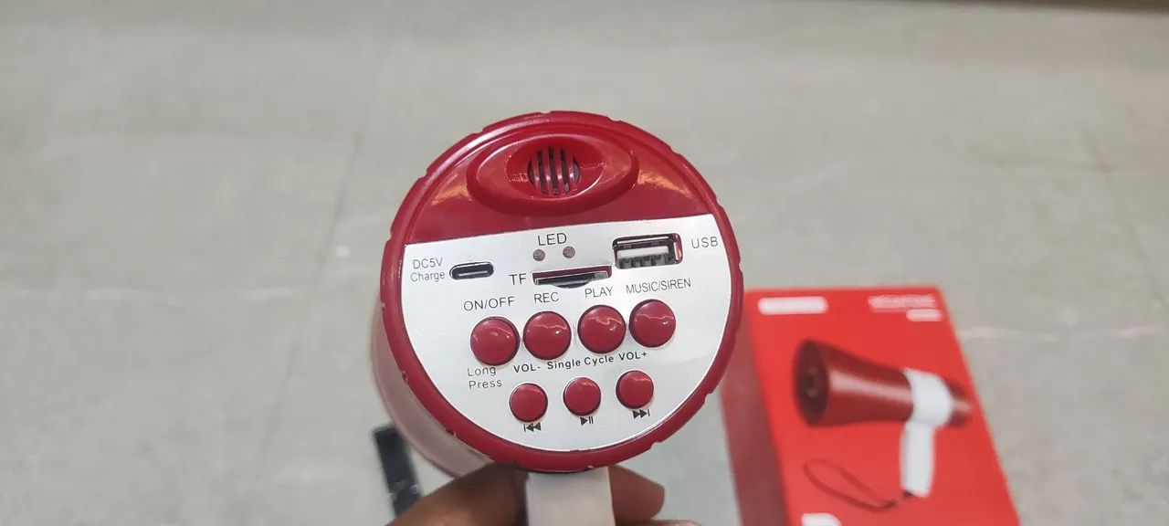 Megafone tomate 20w recarregável  - Foto 4