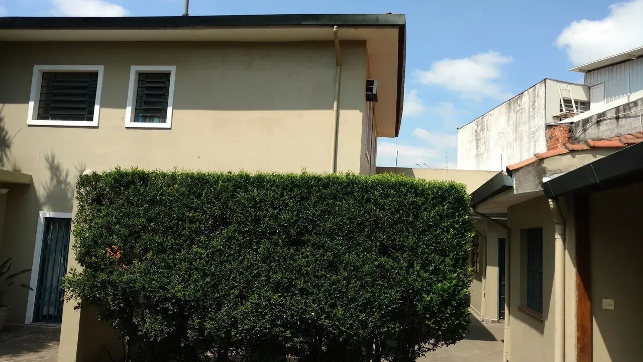 CASA bem LOCALIZADA , 674mts de TERRENO e 300mts c 04 dormitorios. - Foto 5