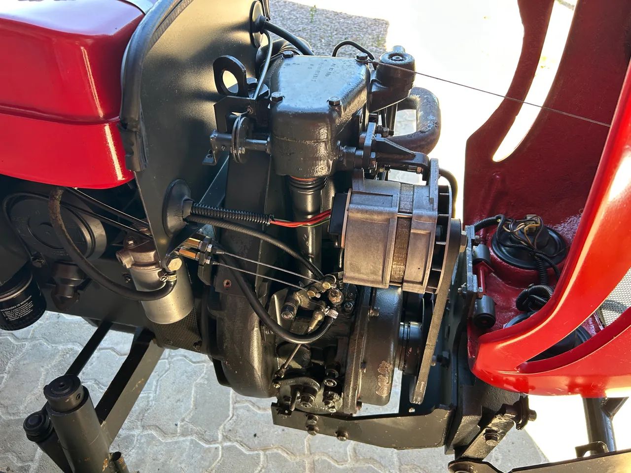 Trator Agrale 4100 - 2002 muito NOVO - Foto 4