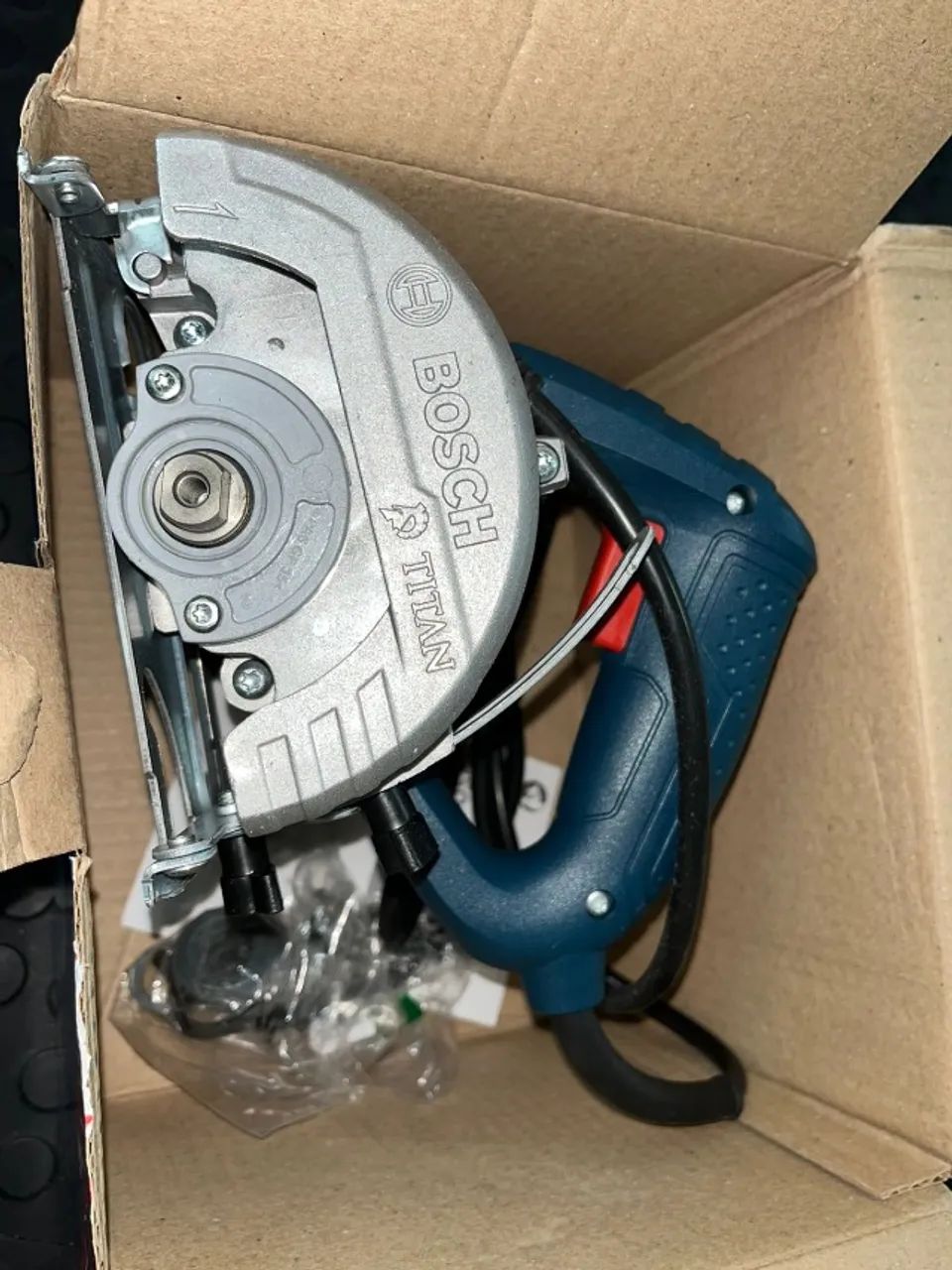 Serra Marmore Profissional Bosch Titan 1500w Gdc150 - Foto 3