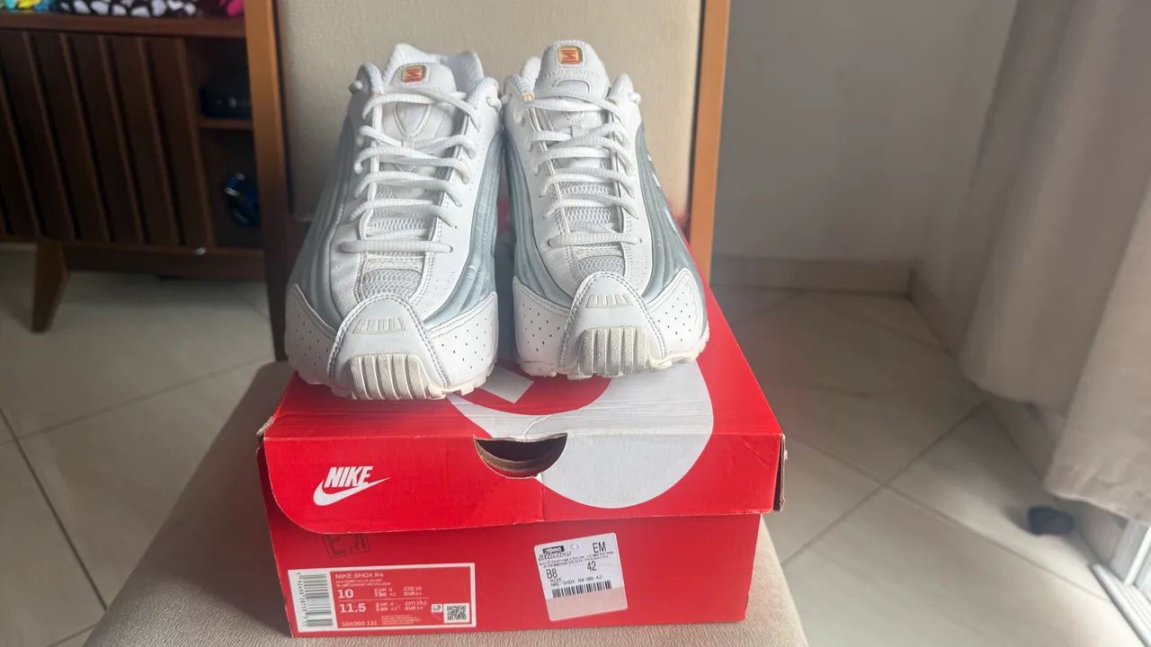 Nike Shox R4