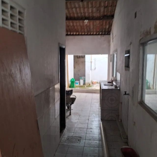 Alugo casa no graciliano Ramos 3 quantos,garagens. - Foto 3