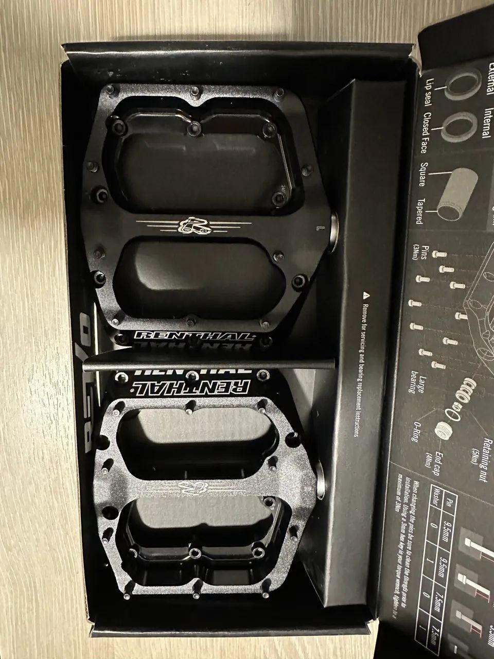 Pedal Flat Renthal Revo-F Black