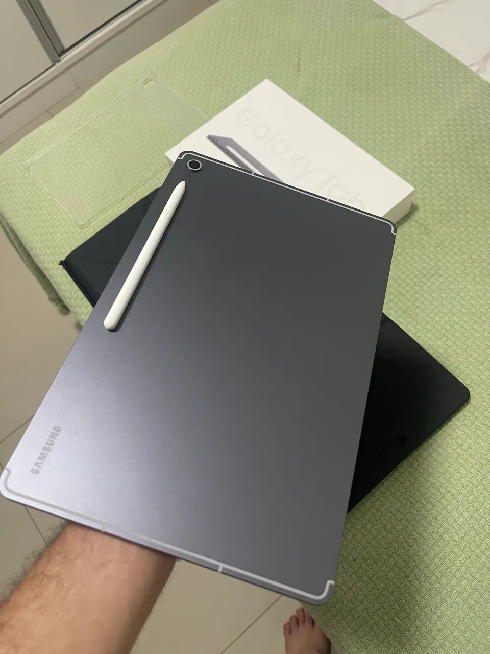 Tablet Galaxy Tab S10 FE Plus 128gb + Magic Keyboard  - Foto 2