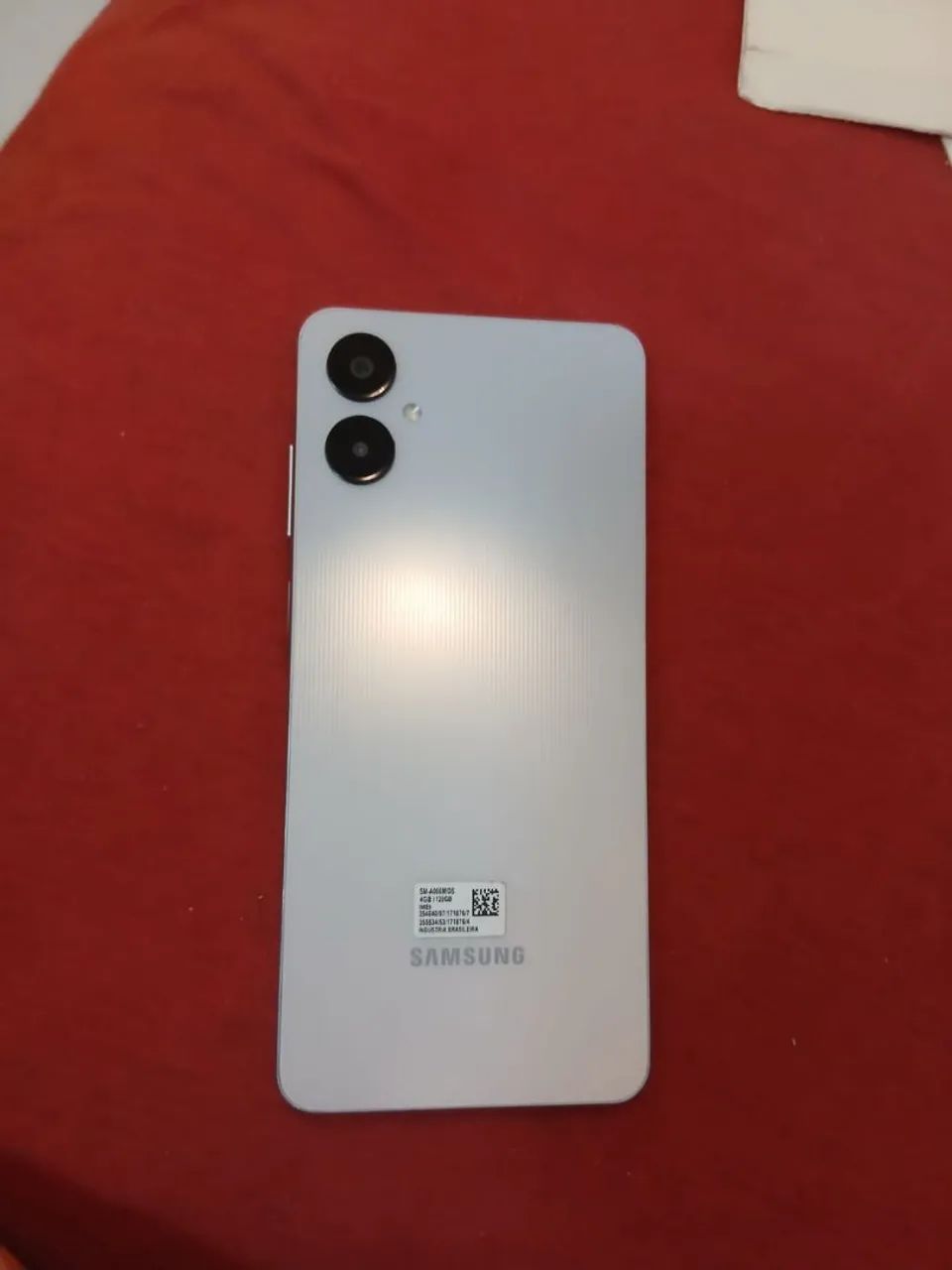 Samsung A06 5G 128GB, 4 meses de uso.