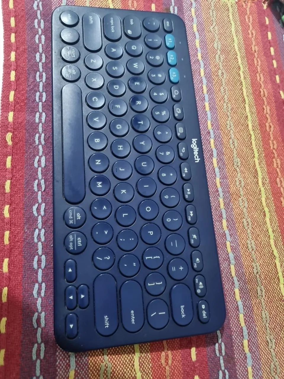 Teclado Logitech K380 Bluetooth Multi-Device Portátil - azul