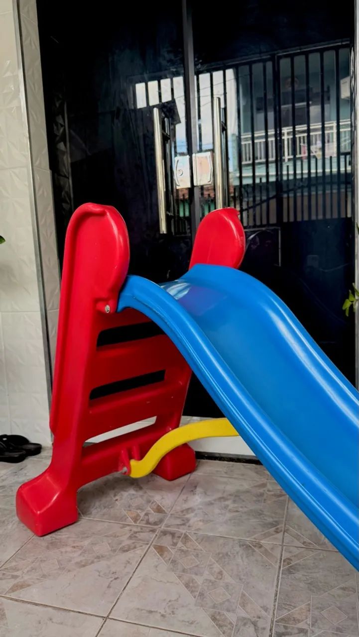 Escorrega infantil 