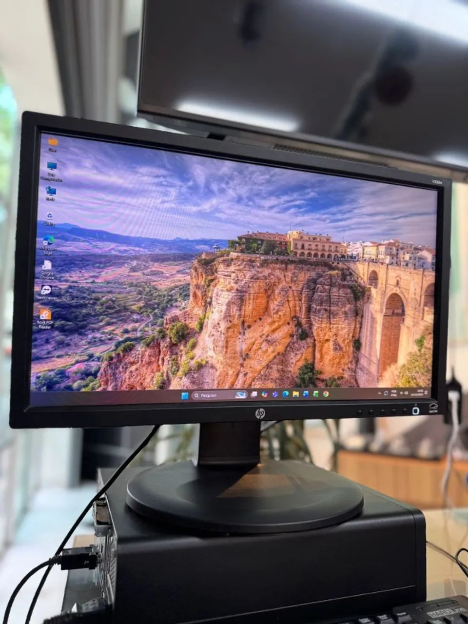 Monitor HP   Modelo: HSTND-4031- G 19? polegadas  Led 60Hz  Preto  Seminovo  (3 meses de g - Foto 4