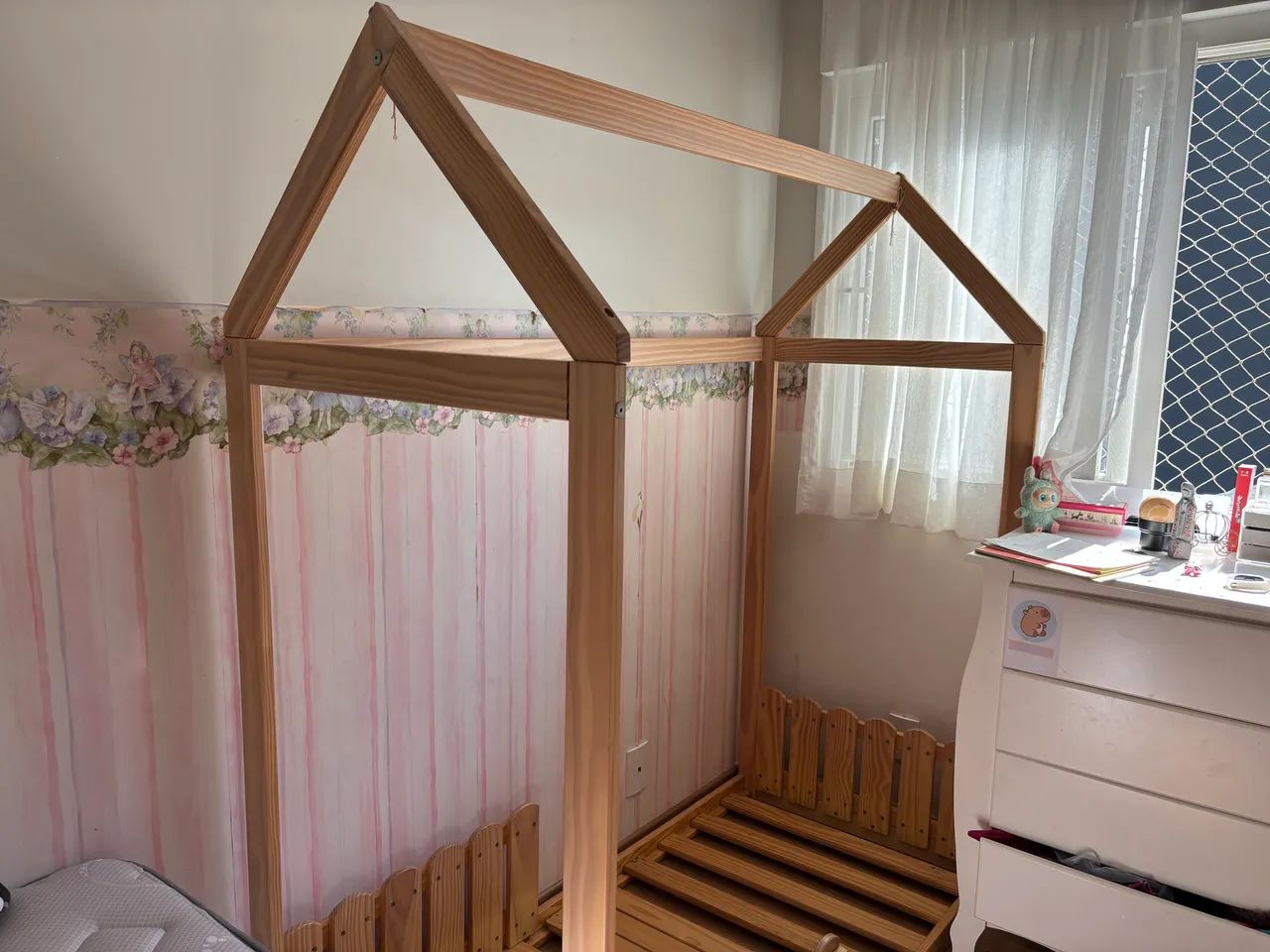 Cama montessori casinha madeira maciça  - Foto 3