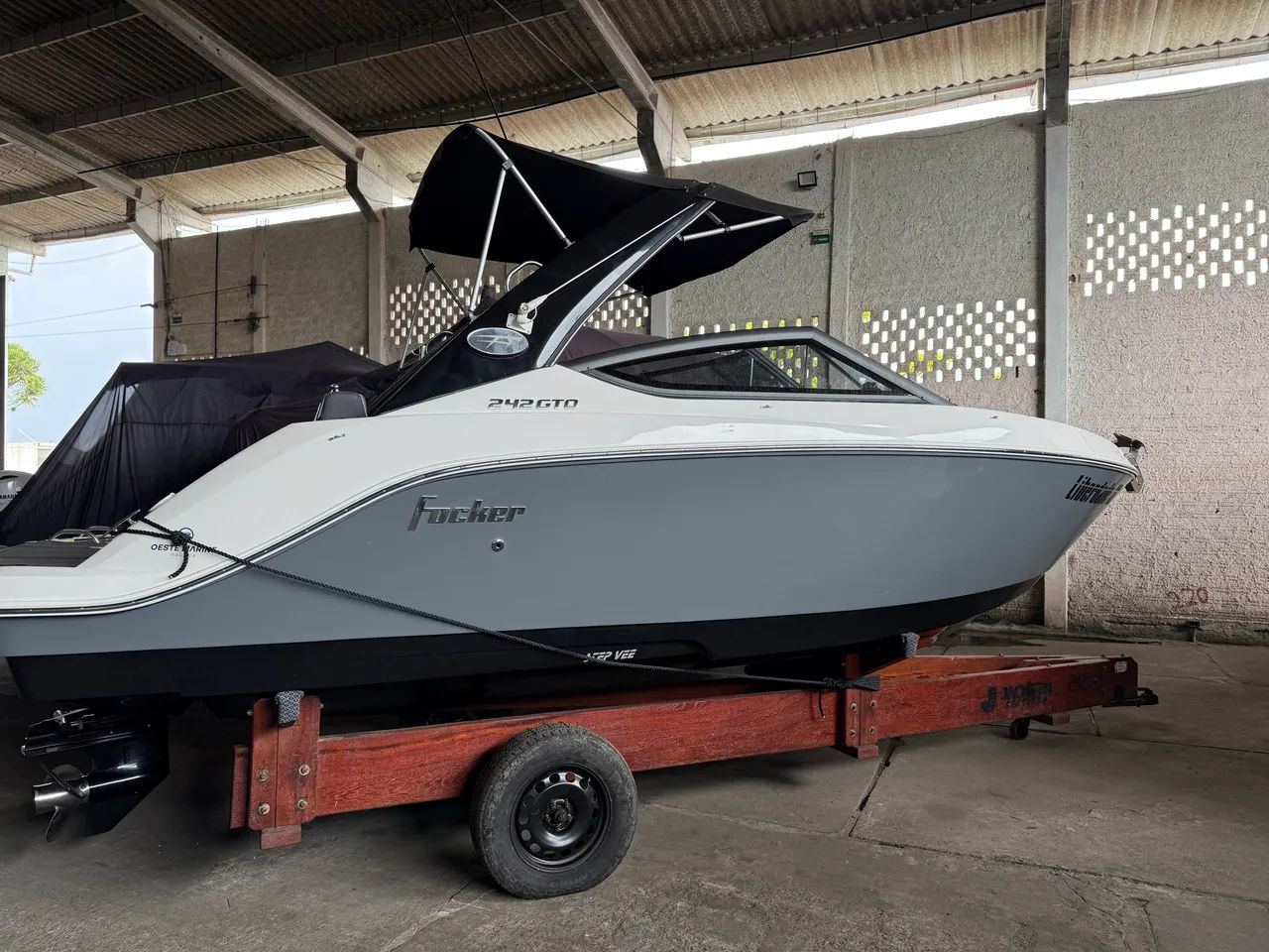 Focker 242 GTO - 2024 x1 Mercruiser 250 HP ñ Triton Fs Ventura