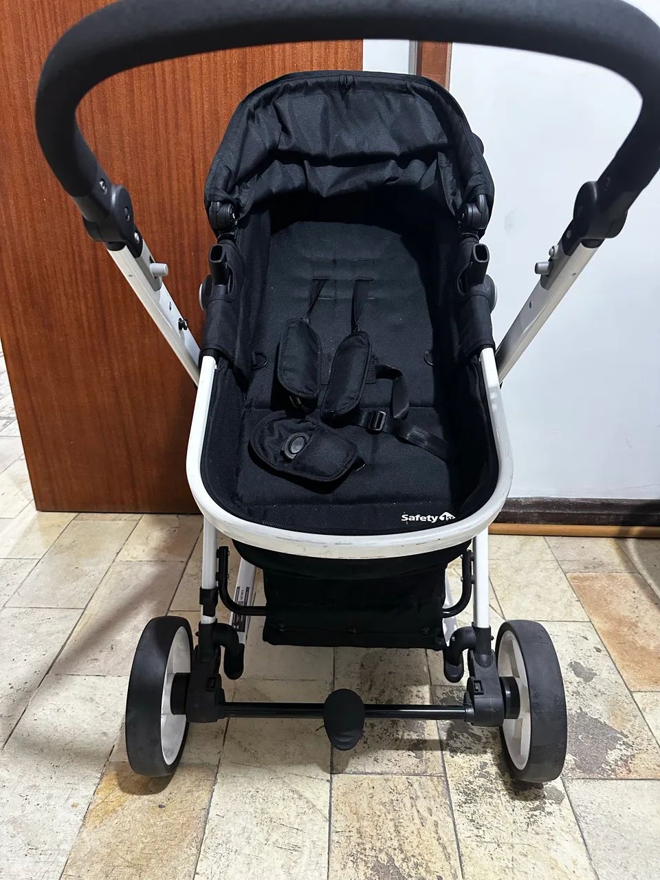 Vendo carrinho de bebê e bebê conforto impecáveis  - Foto 4