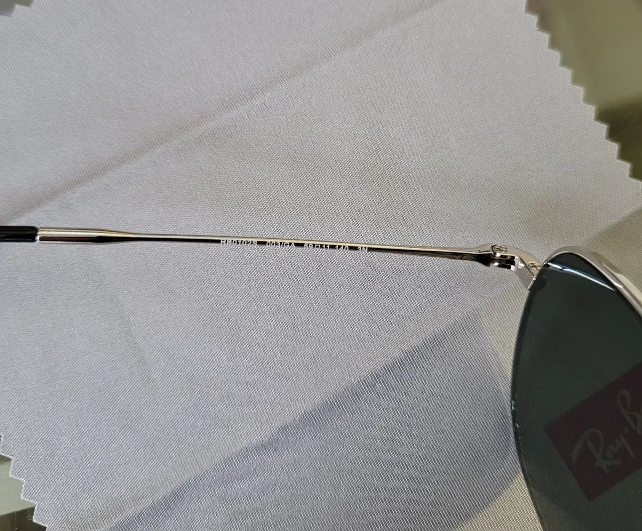 Ray ban carvan reverse azul espelhado com prata rb0102s - Foto 5