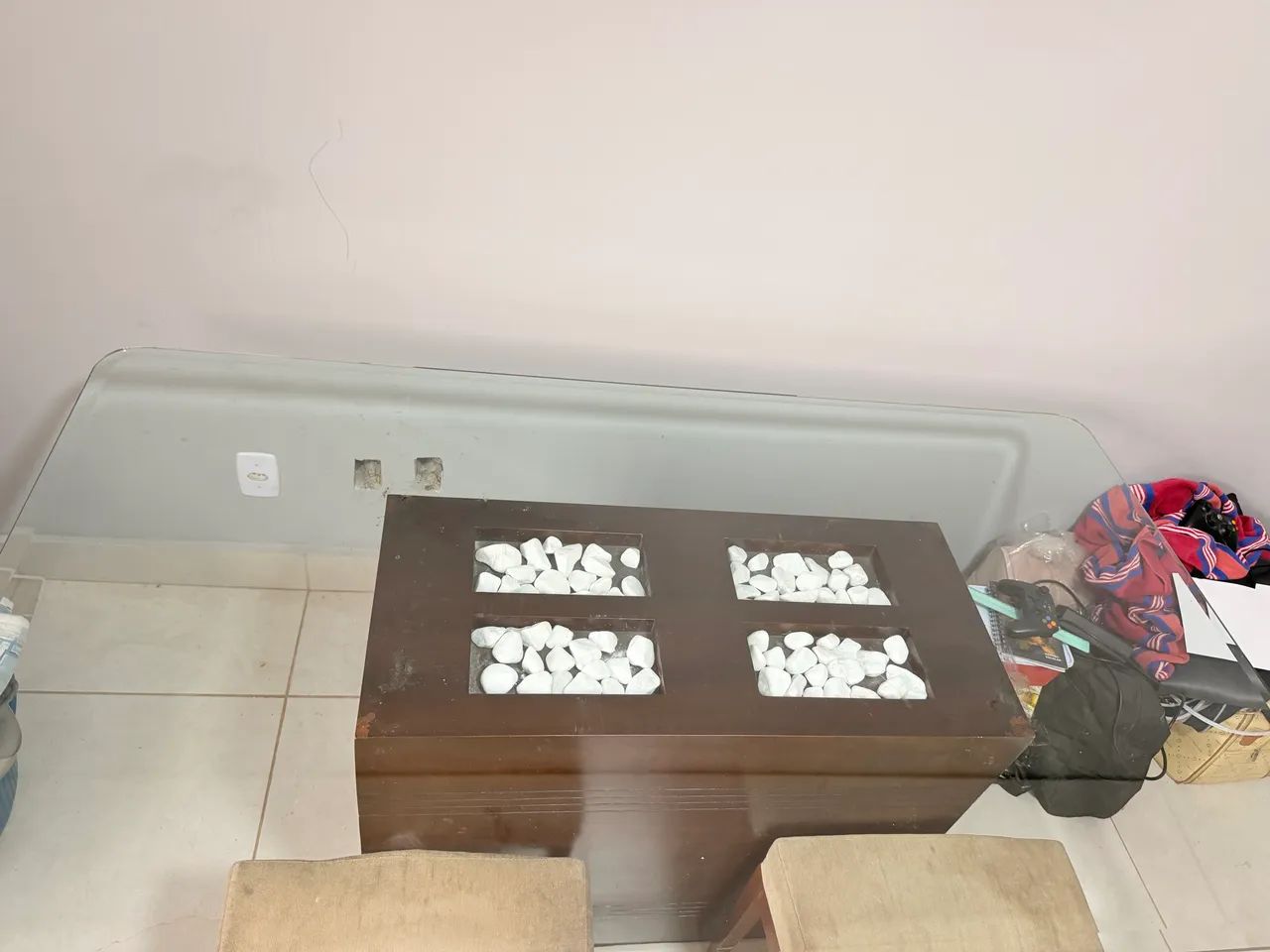 Mesa de vidro removível 100cm x 180cm com a base desgastada e 5 cadeiras - Foto 3
