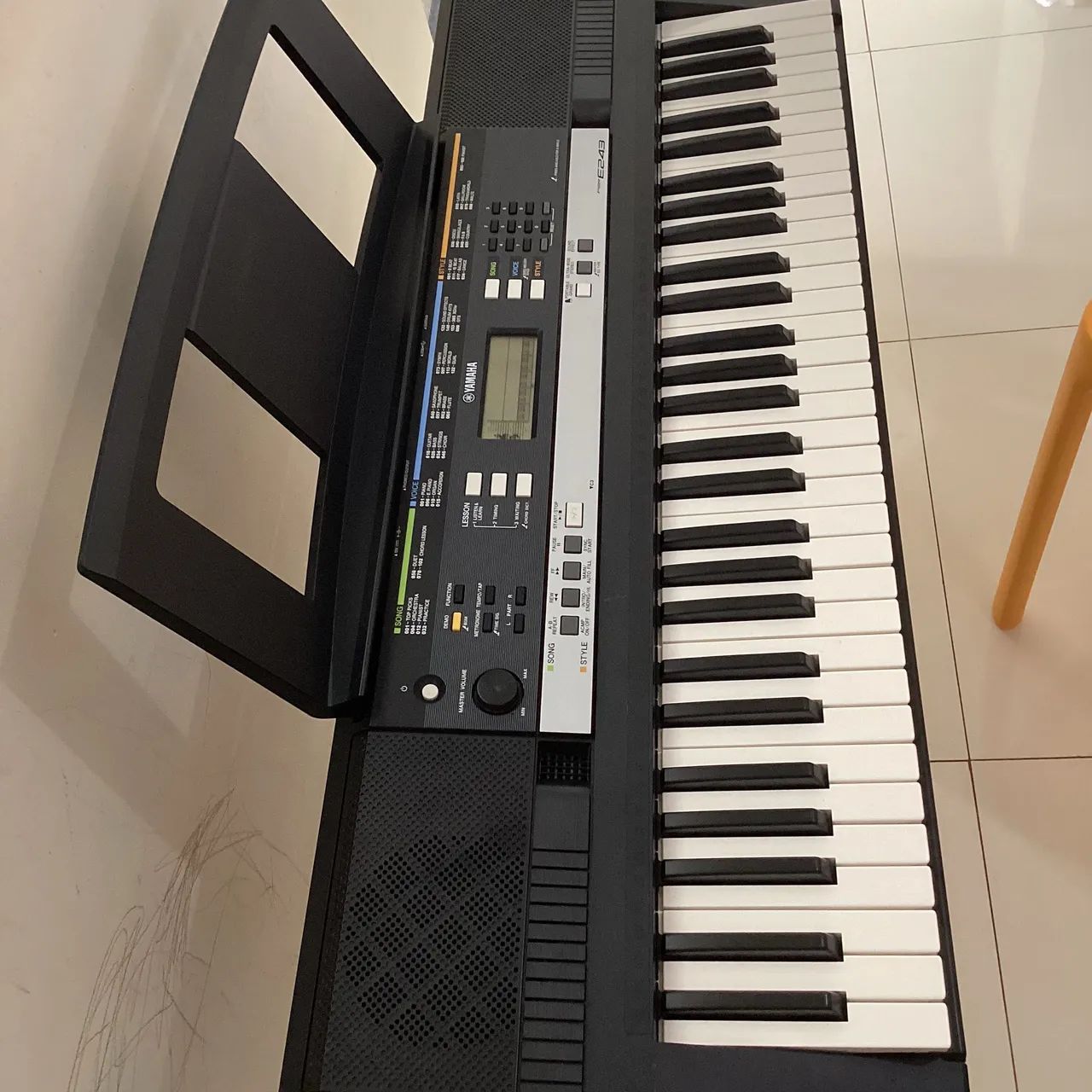 Teclado Yamaha PSR E243  - Foto 2