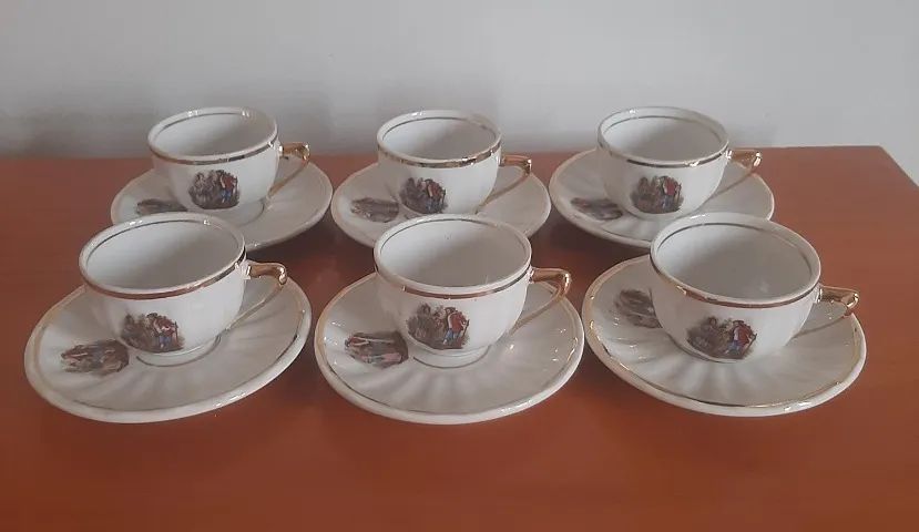 Xícaras cafezinho Porcelana Canelada (déc.1920)