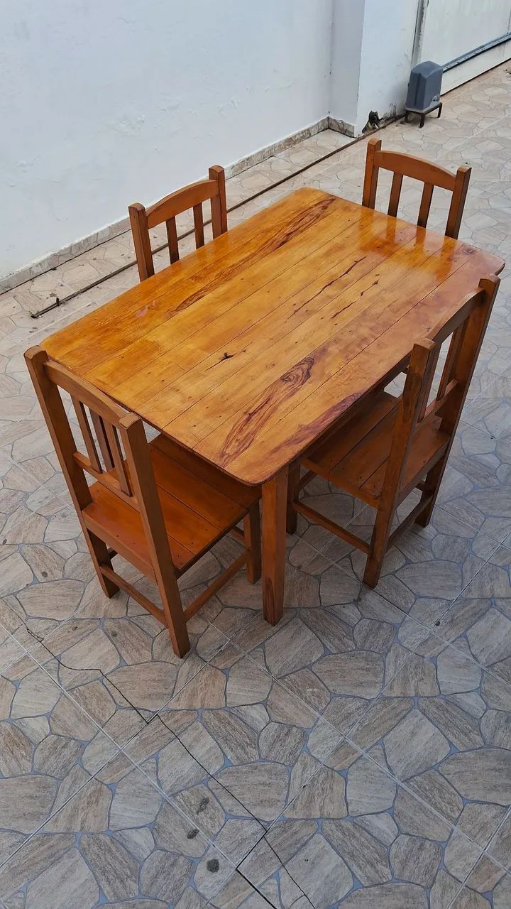 Mesa Madeira com Cadeiras  - Foto 2